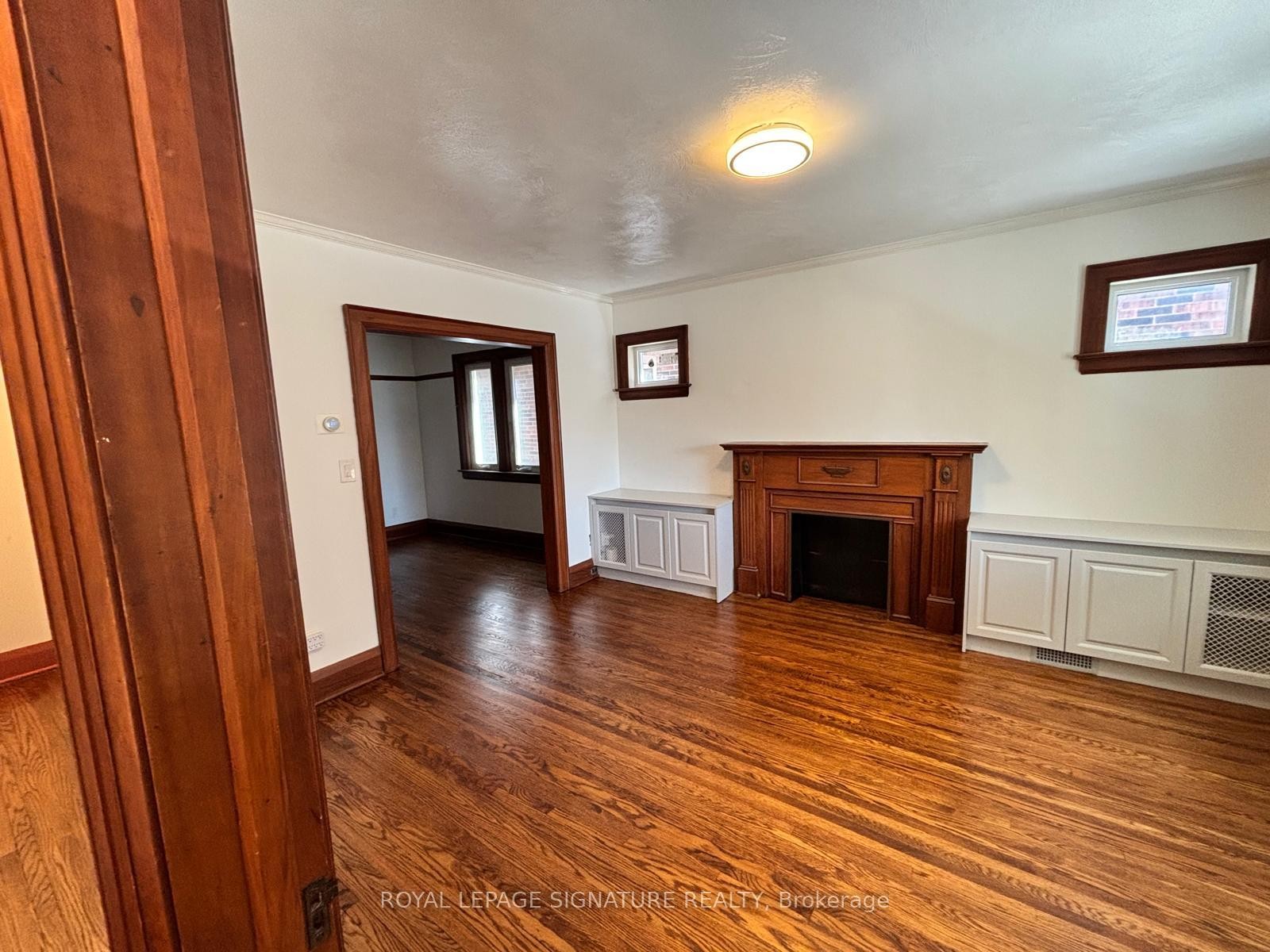 









524


Eglinton

Avenue East,
Toronto,




ON
M4P 1N6

