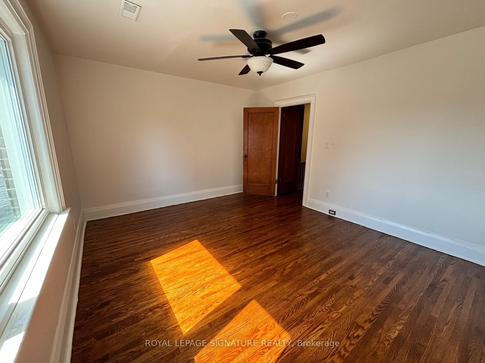 









524


Eglinton

Avenue East,
Toronto,




ON
M4P 1N6

