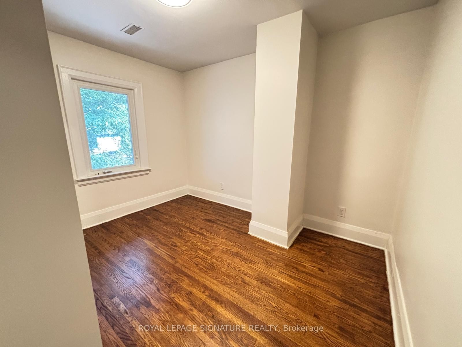 









524


Eglinton

Avenue East,
Toronto,




ON
M4P 1N6

