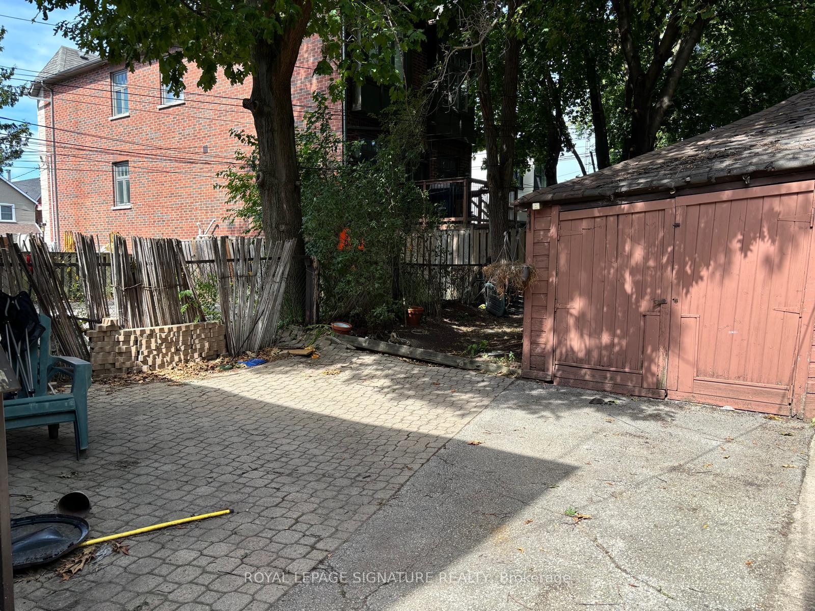 









524


Eglinton

Avenue East,
Toronto,




ON
M4P 1N6

