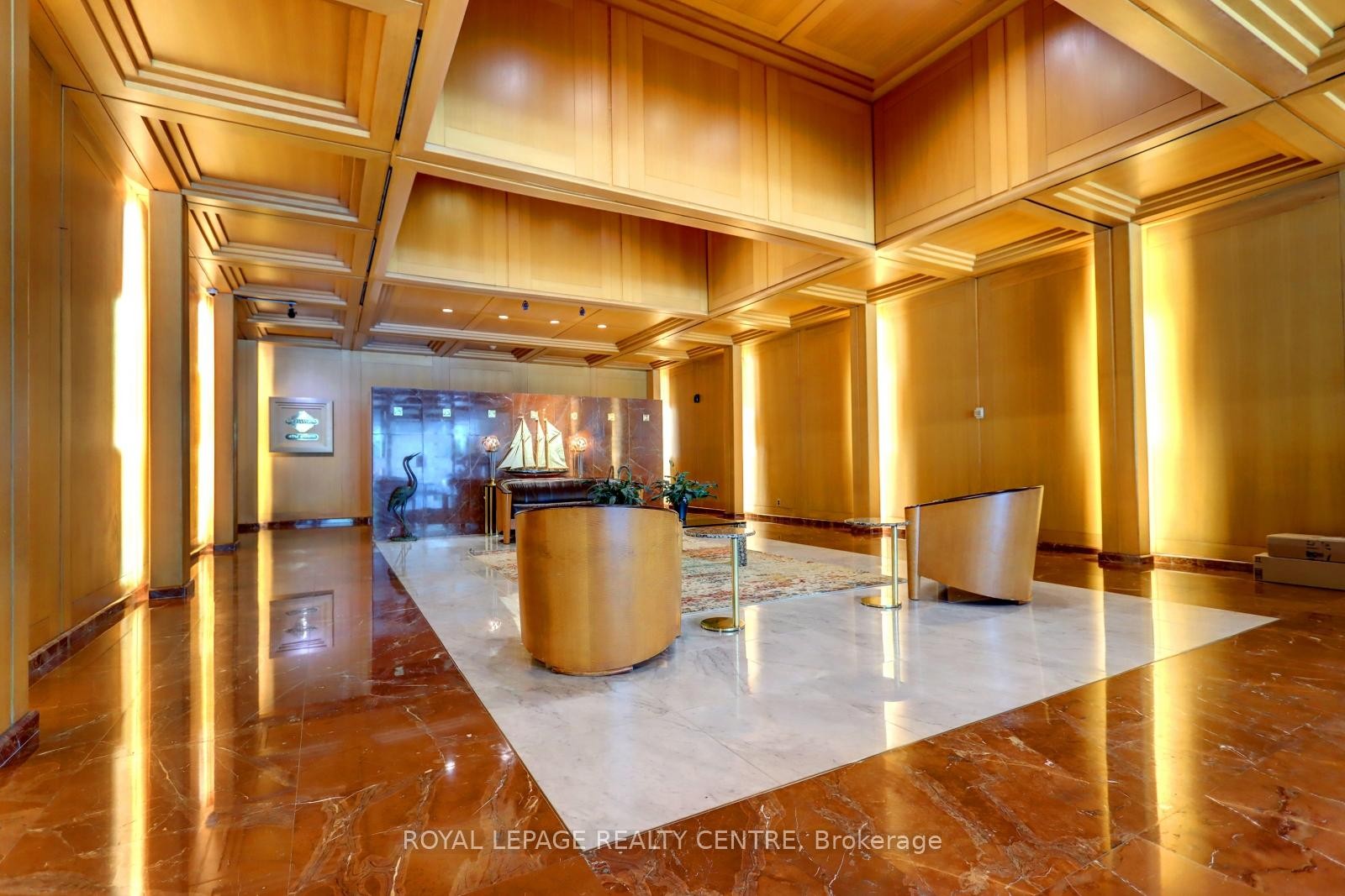









480


Queens Quay W

N/A, 401W,
Toronto,




ON
M5V 2Y5

