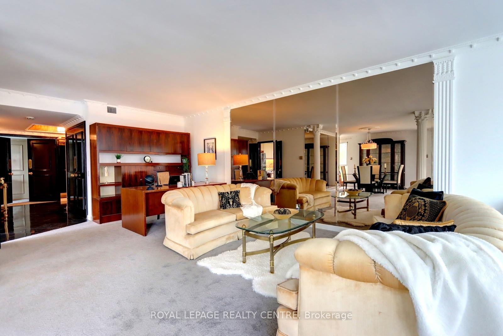 









480


Queens Quay W

N/A, 401W,
Toronto,




ON
M5V 2Y5

