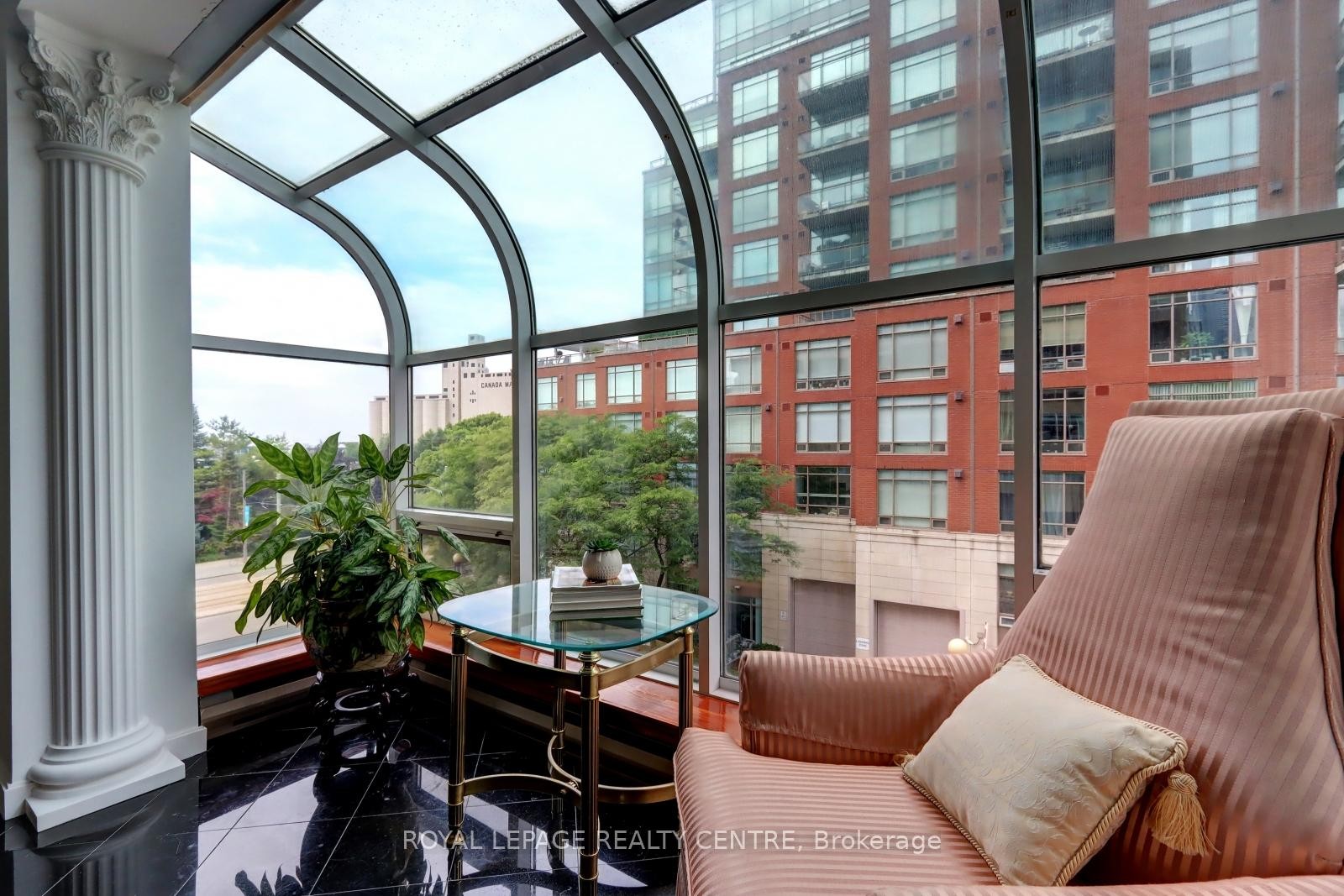 









480


Queens Quay W

N/A, 401W,
Toronto,




ON
M5V 2Y5

