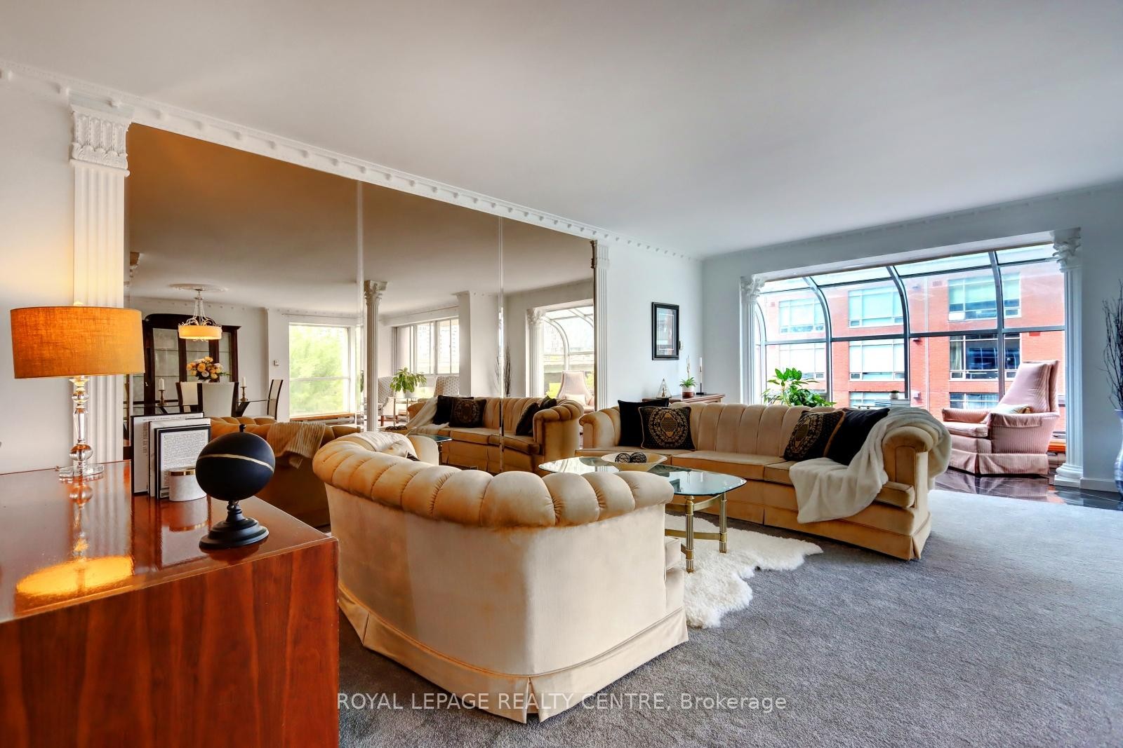 









480


Queens Quay W

N/A, 401W,
Toronto,




ON
M5V 2Y5

