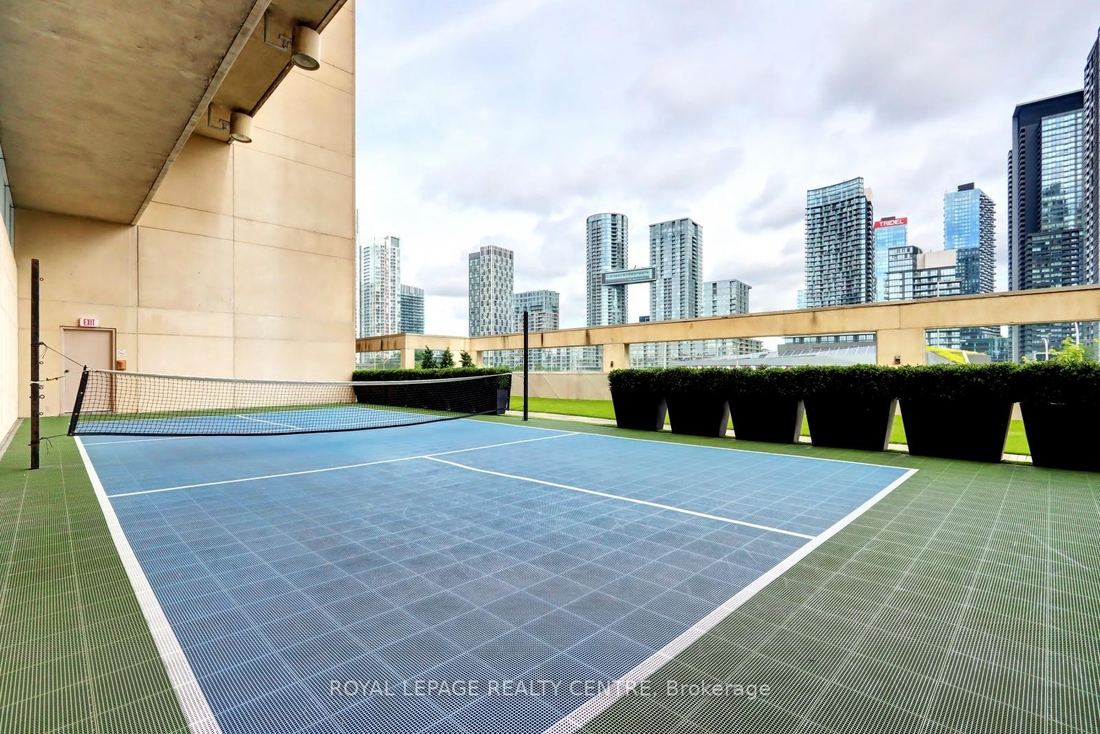 









480


Queens Quay W

N/A, 401W,
Toronto,




ON
M5V 2Y5

