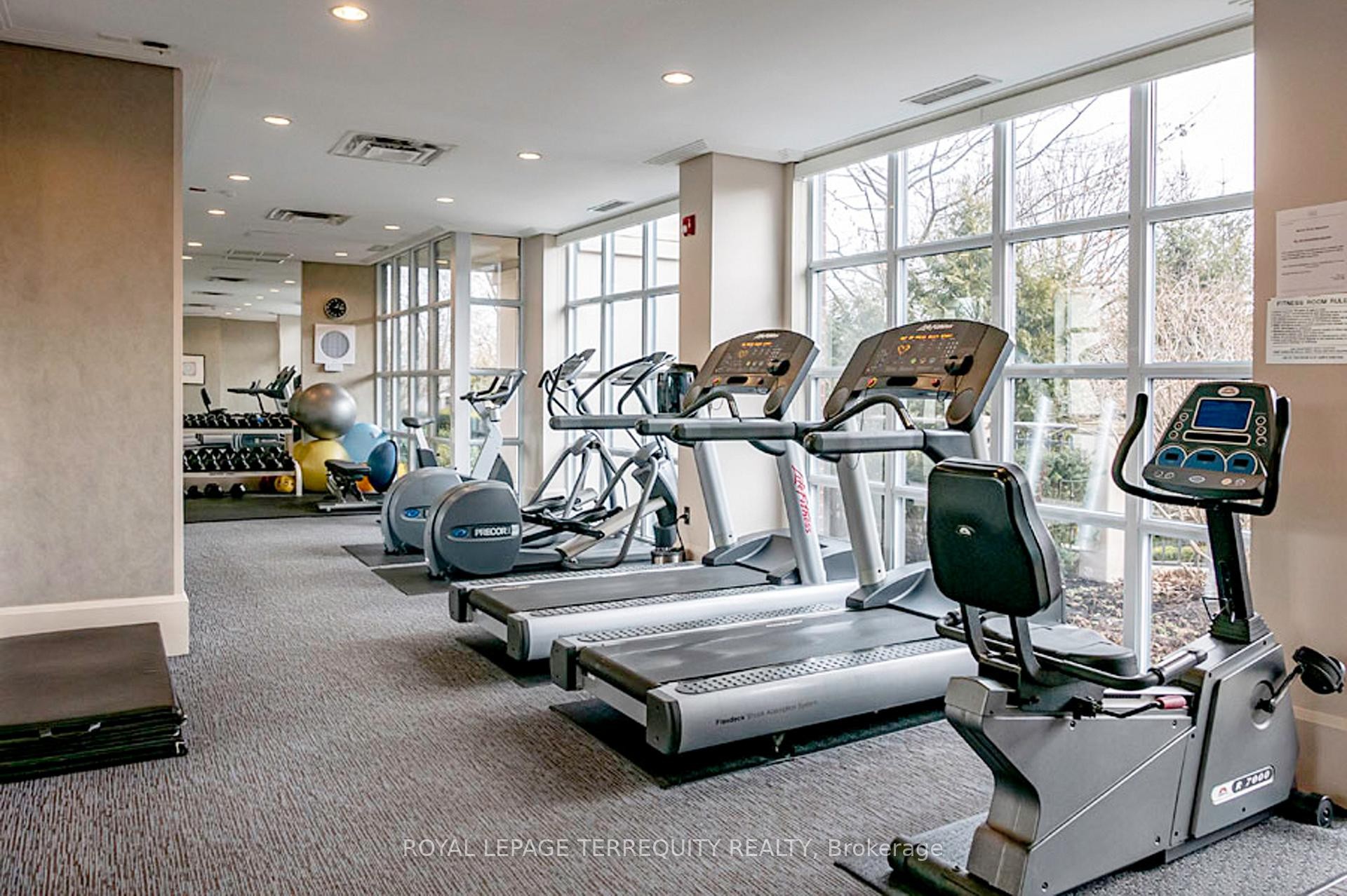









2855


Bloor

Street West, 414,
Toronto,




ON
M8X 3A1

