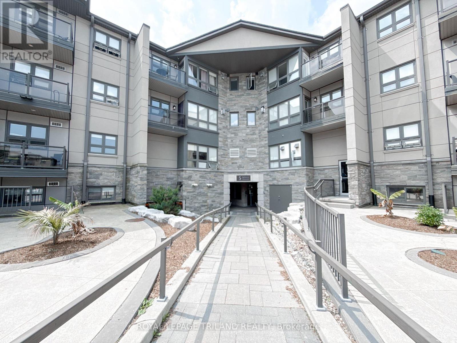 












110 - 5 JACKSWAY CRESCENT

,
London North (North G),




Ontario
N5X3T6

