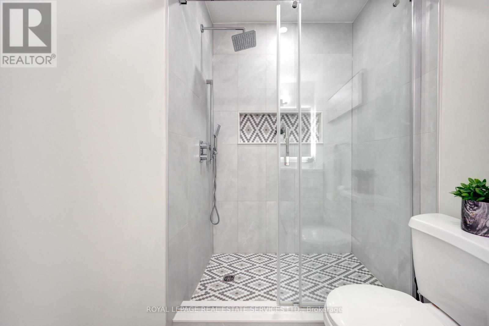 












3187 COTTER ROAD

,
Burlington,




Ontario
L7M0N3

