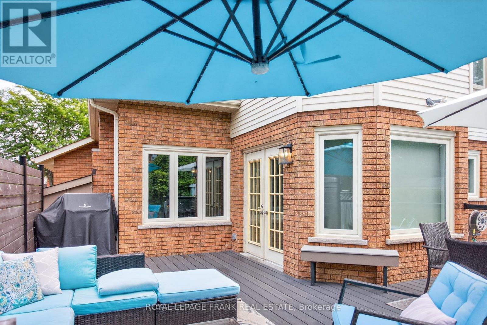 












1805 PARKWOOD CIRCLE

,
Peterborough (Monaghan Ward 2),




Ontario
K9J8C3

