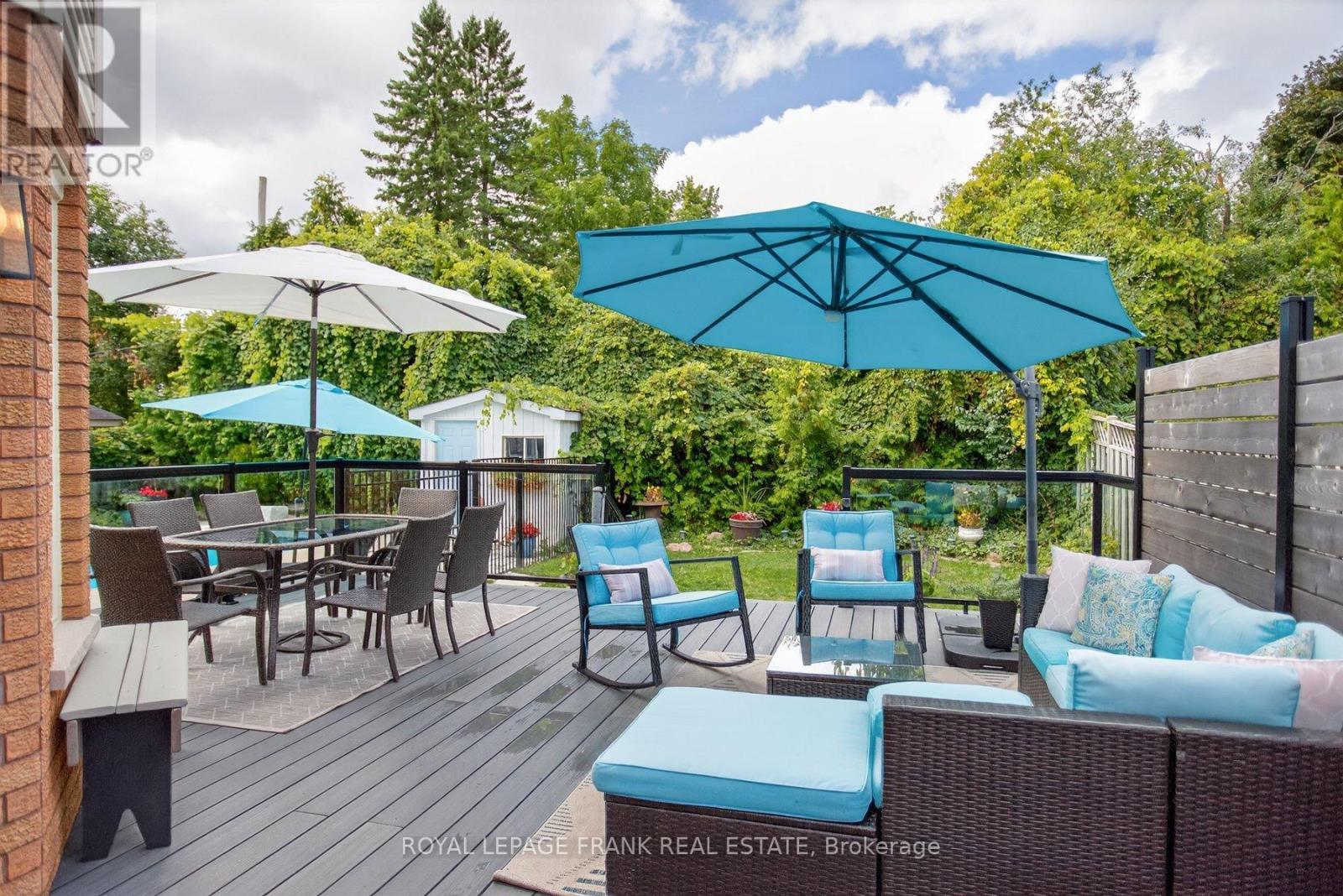 












1805 PARKWOOD CIRCLE

,
Peterborough (Monaghan Ward 2),




Ontario
K9J8C3

