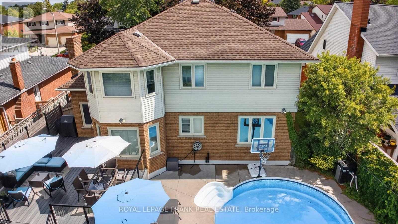 












1805 PARKWOOD CIRCLE

,
Peterborough (Monaghan Ward 2),




Ontario
K9J8C3

