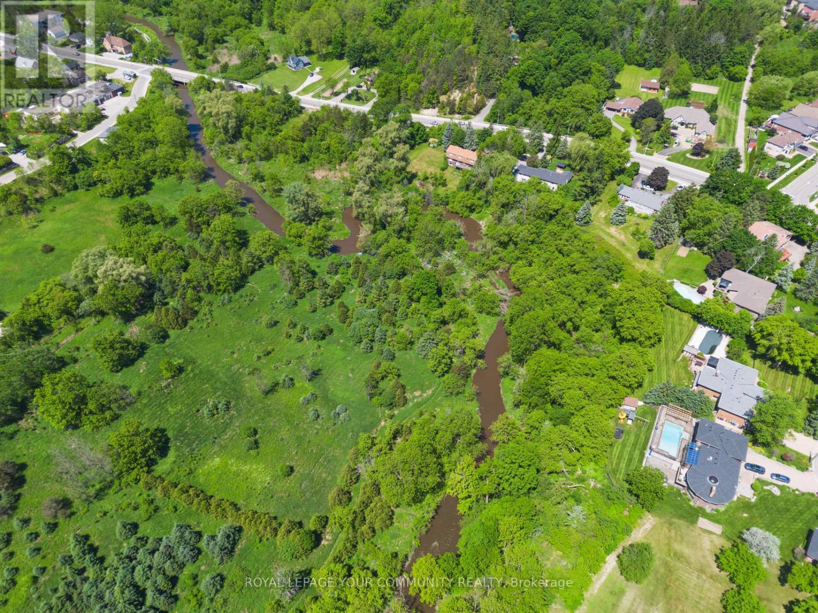 












58 OLD KING ROAD

,
Caledon,




Ontario
L7E3J5

