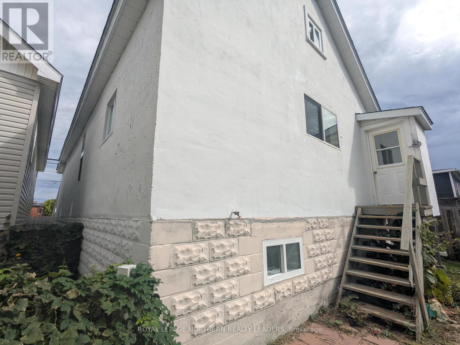 












187 MAPLE STREET N

,
Timmins (TNE - Central),




Ontario
P4N6B7

