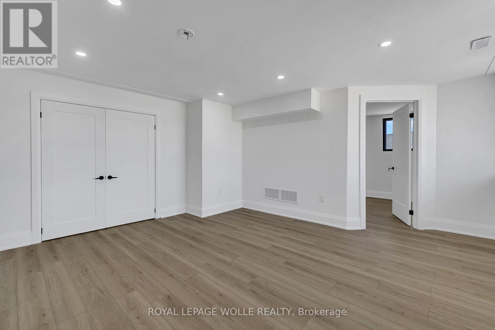 












1 - 581 LANCASTER STREET W

,
Kitchener,




Ontario
N2K1M5

