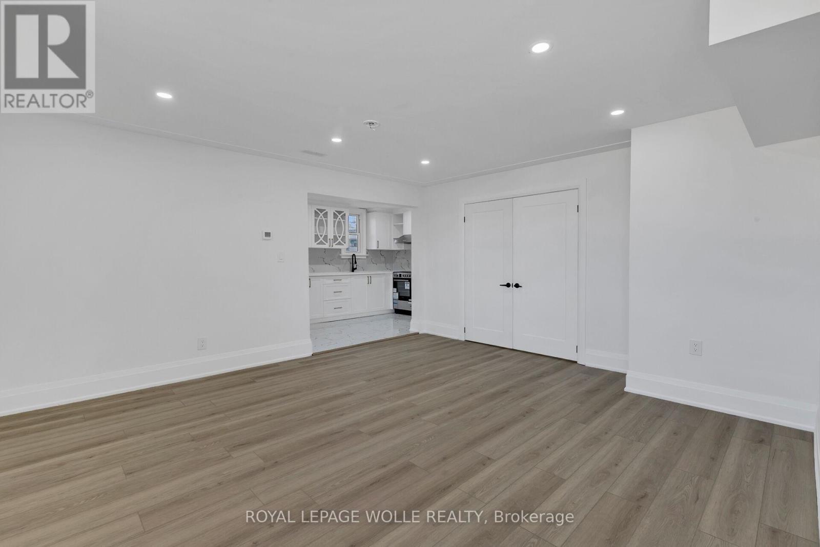 












1 - 581 LANCASTER STREET W

,
Kitchener,




Ontario
N2K1M5

