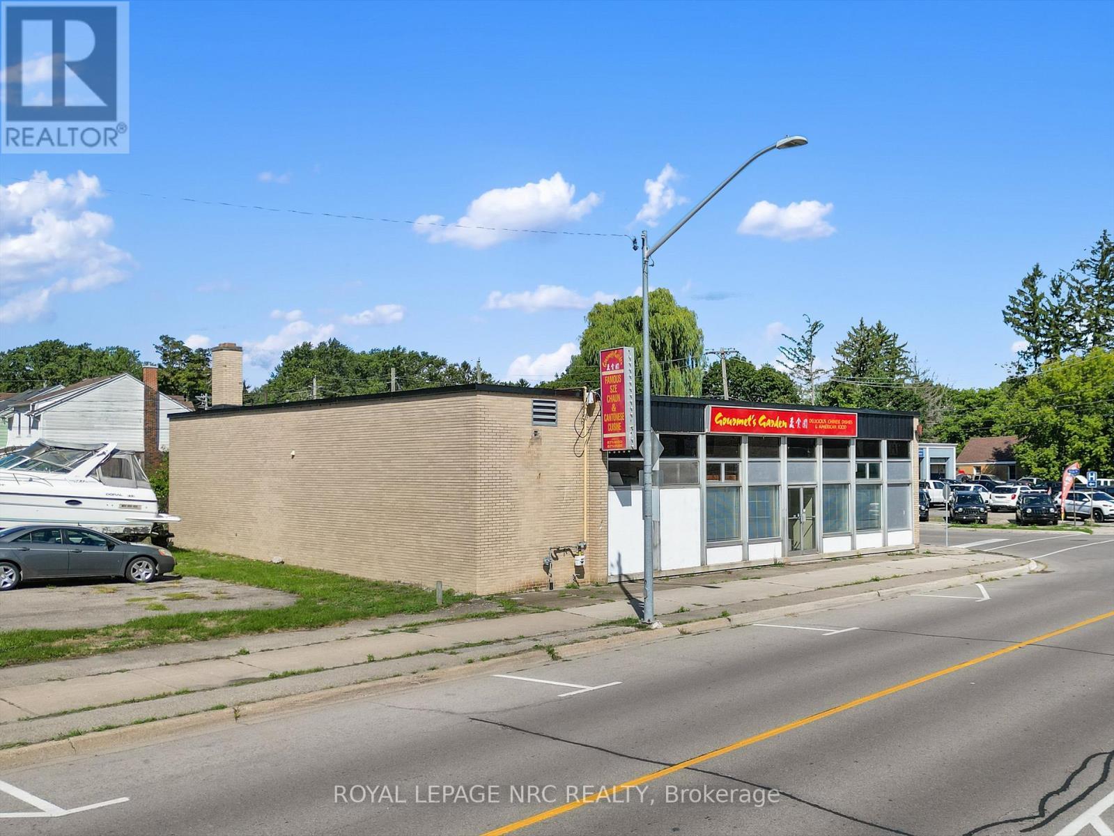 












155 NIAGARA BOULEVARD

,
Fort Erie (Central),




Ontario
L2A3G6

