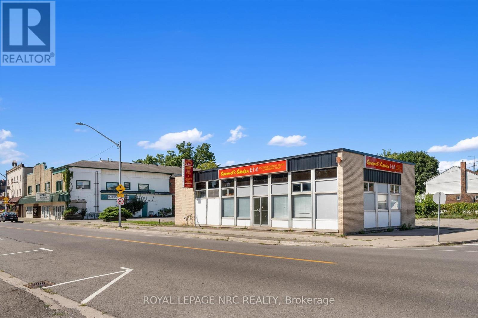 












155 NIAGARA BOULEVARD

,
Fort Erie (Central),




Ontario
L2A3G6

