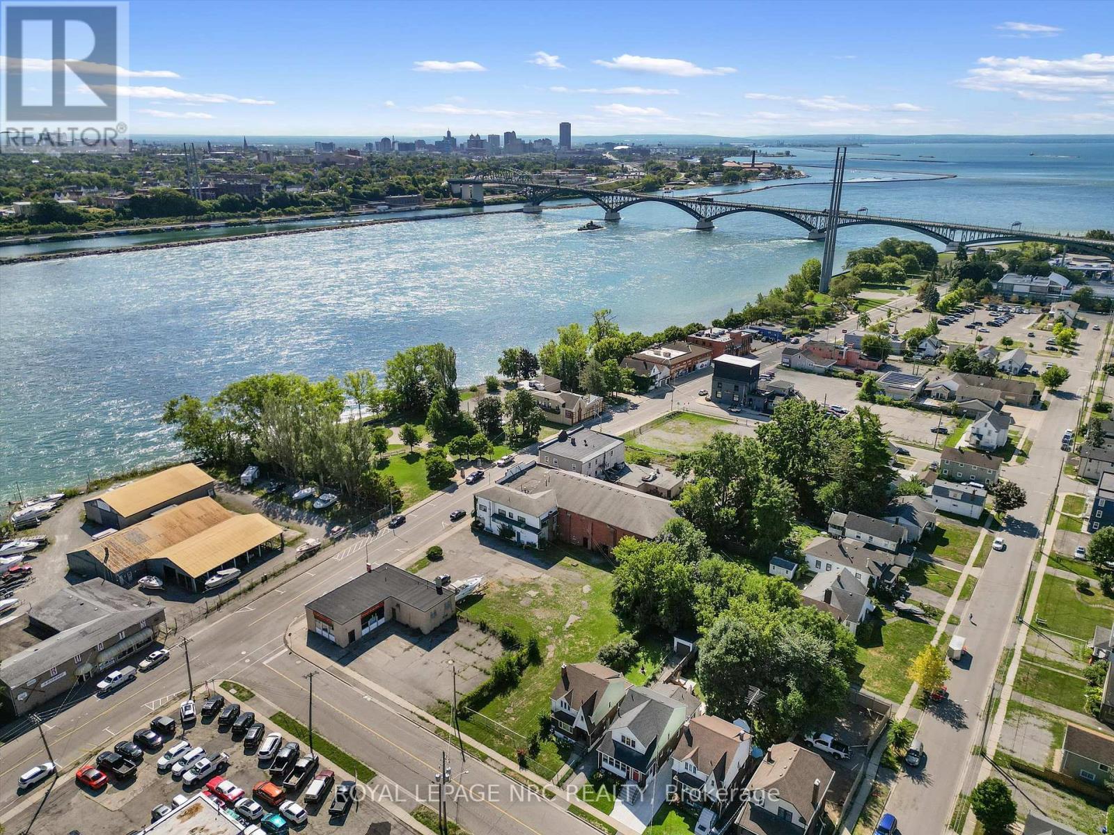 












155 NIAGARA BOULEVARD

,
Fort Erie (Central),




Ontario
L2A3G6

