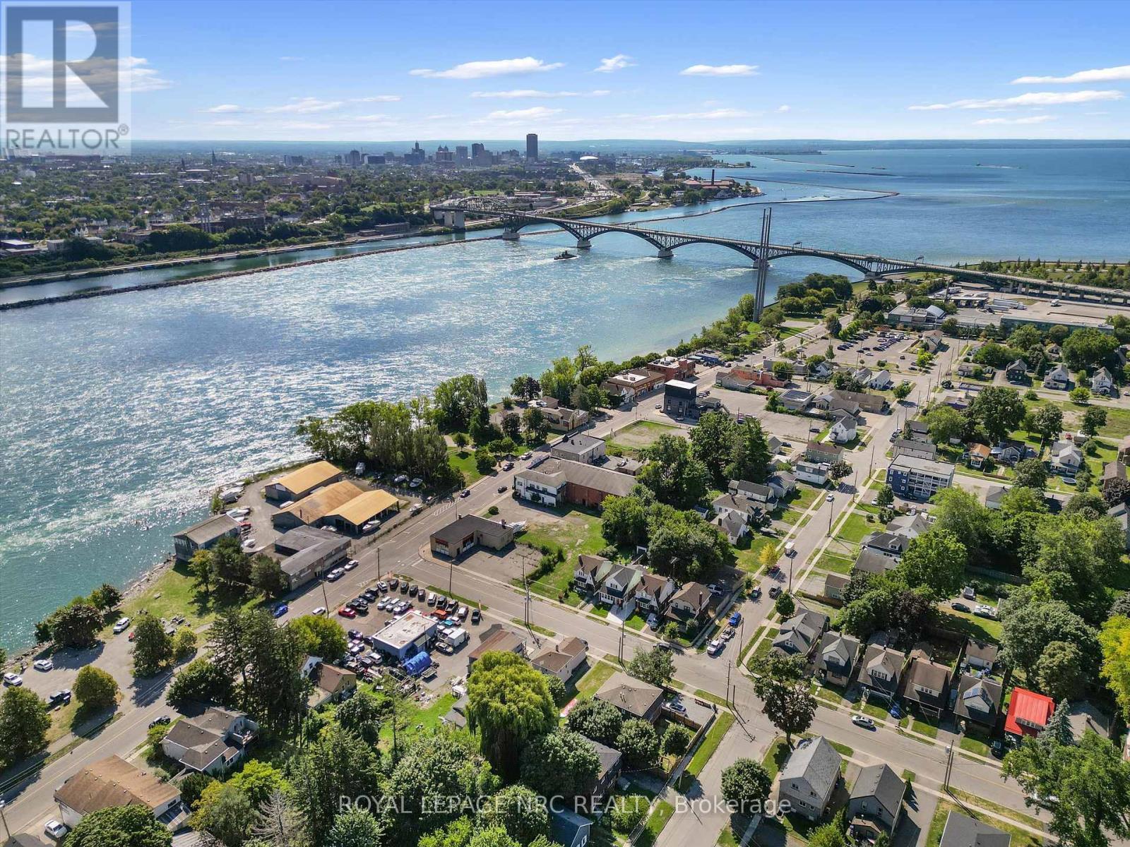 












155 NIAGARA BOULEVARD

,
Fort Erie (Central),




Ontario
L2A3G6

