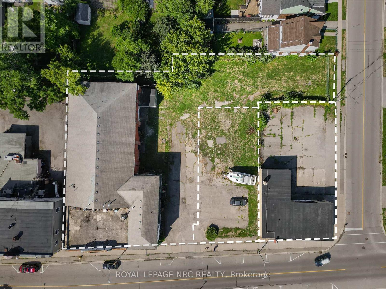 












155 NIAGARA BOULEVARD

,
Fort Erie (Central),




Ontario
L2A3G6

