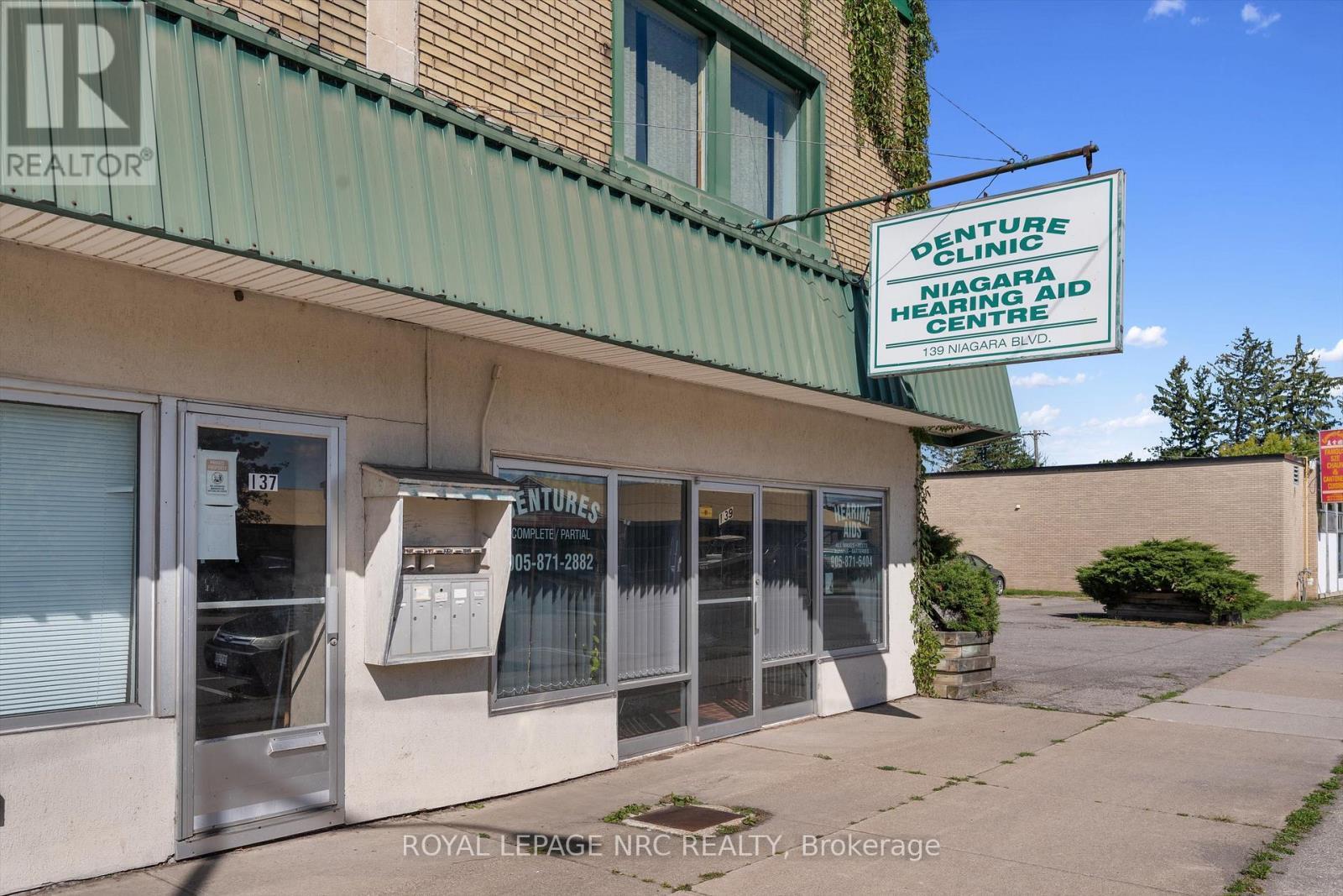 












131-139 NIAGARA BOULEVARD

,
Fort Erie (Central),




Ontario
L2A3G6

