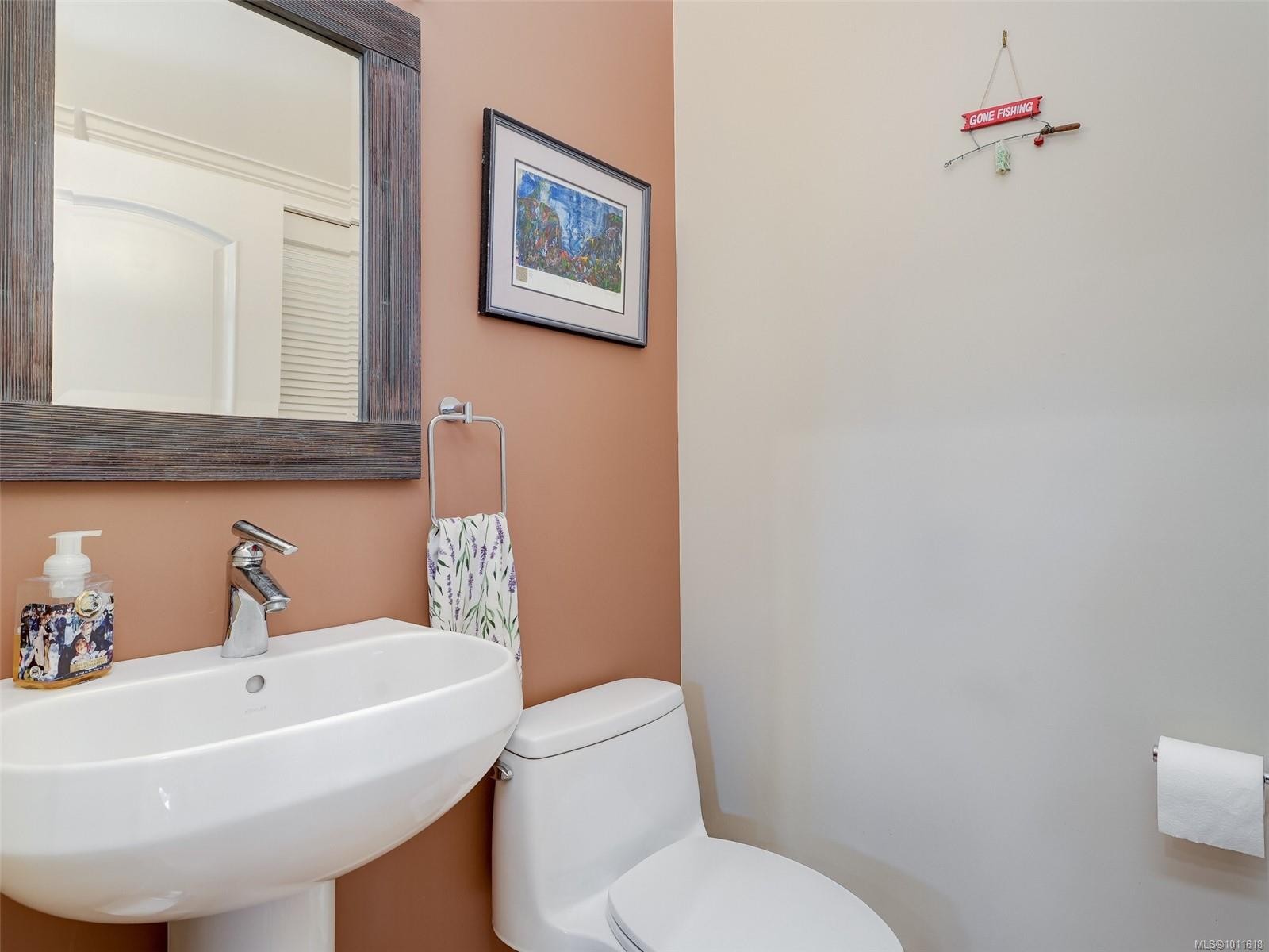 









209


Superior

St, 4,
Victoria,




BC
V8V 1T4


