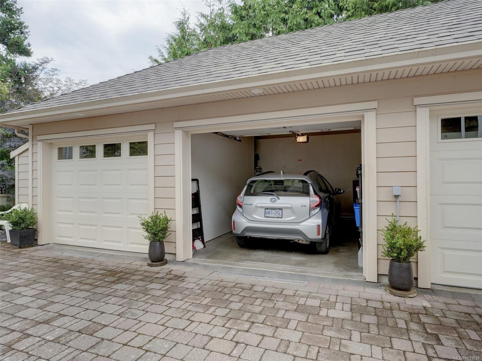 









209


Superior

St, 4,
Victoria,




BC
V8V 1T4

