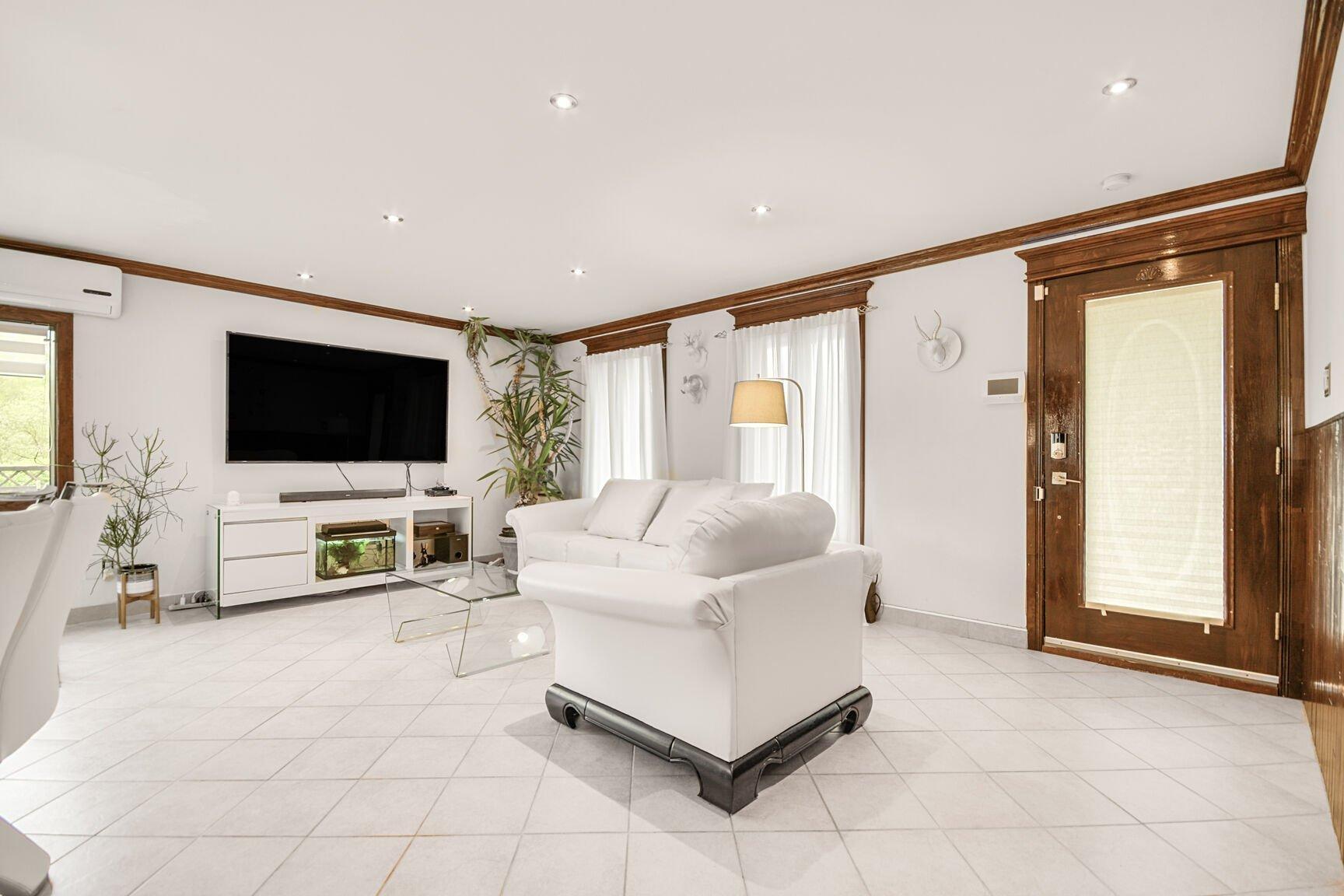









3165


Rue Diane

,
Terrebonne (Terrebonne),




QC
J6Y1A2


