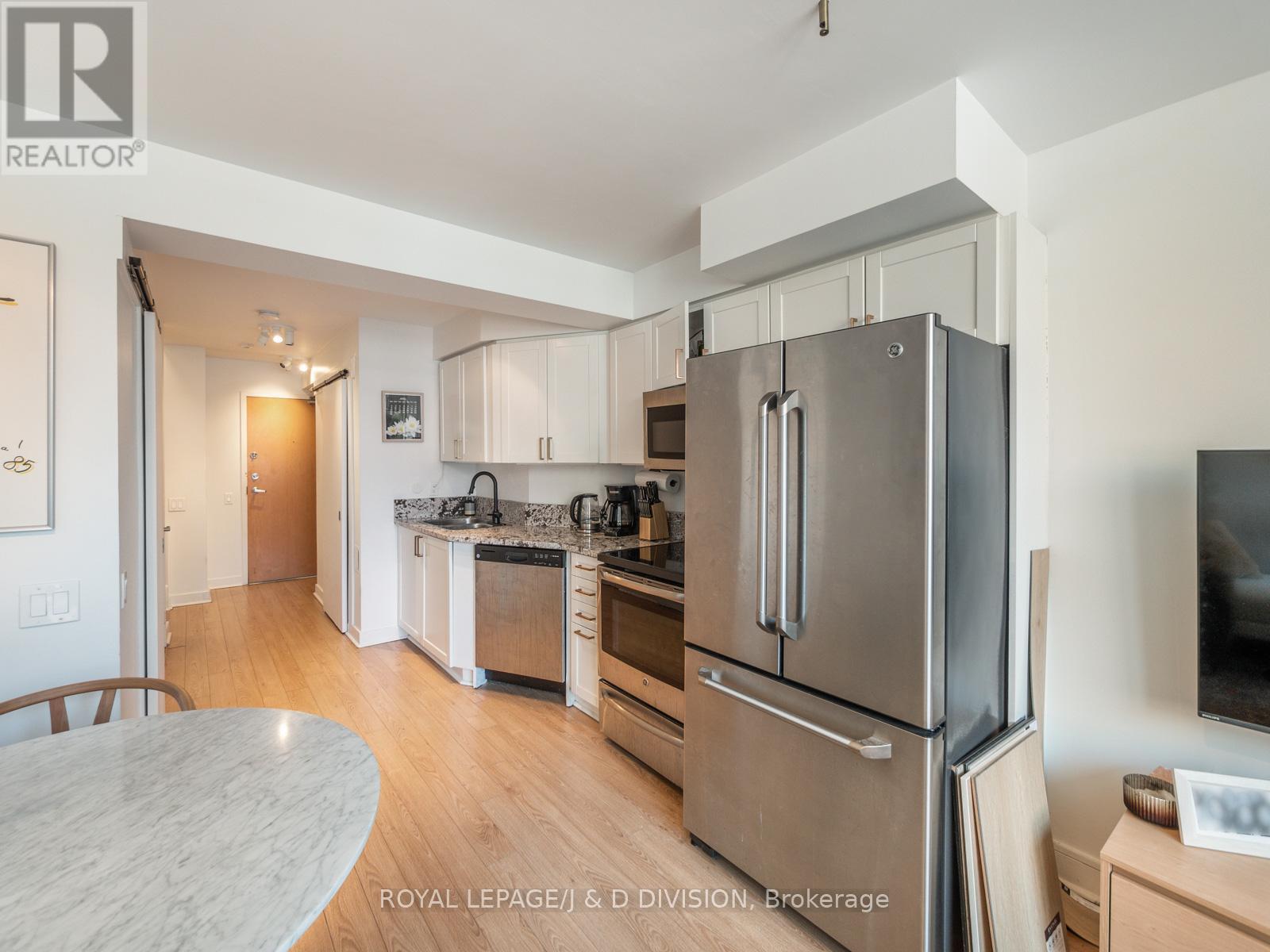












308 - 77 LOMBARD STREET

,
Toronto,




Ontario
M5C3E1


