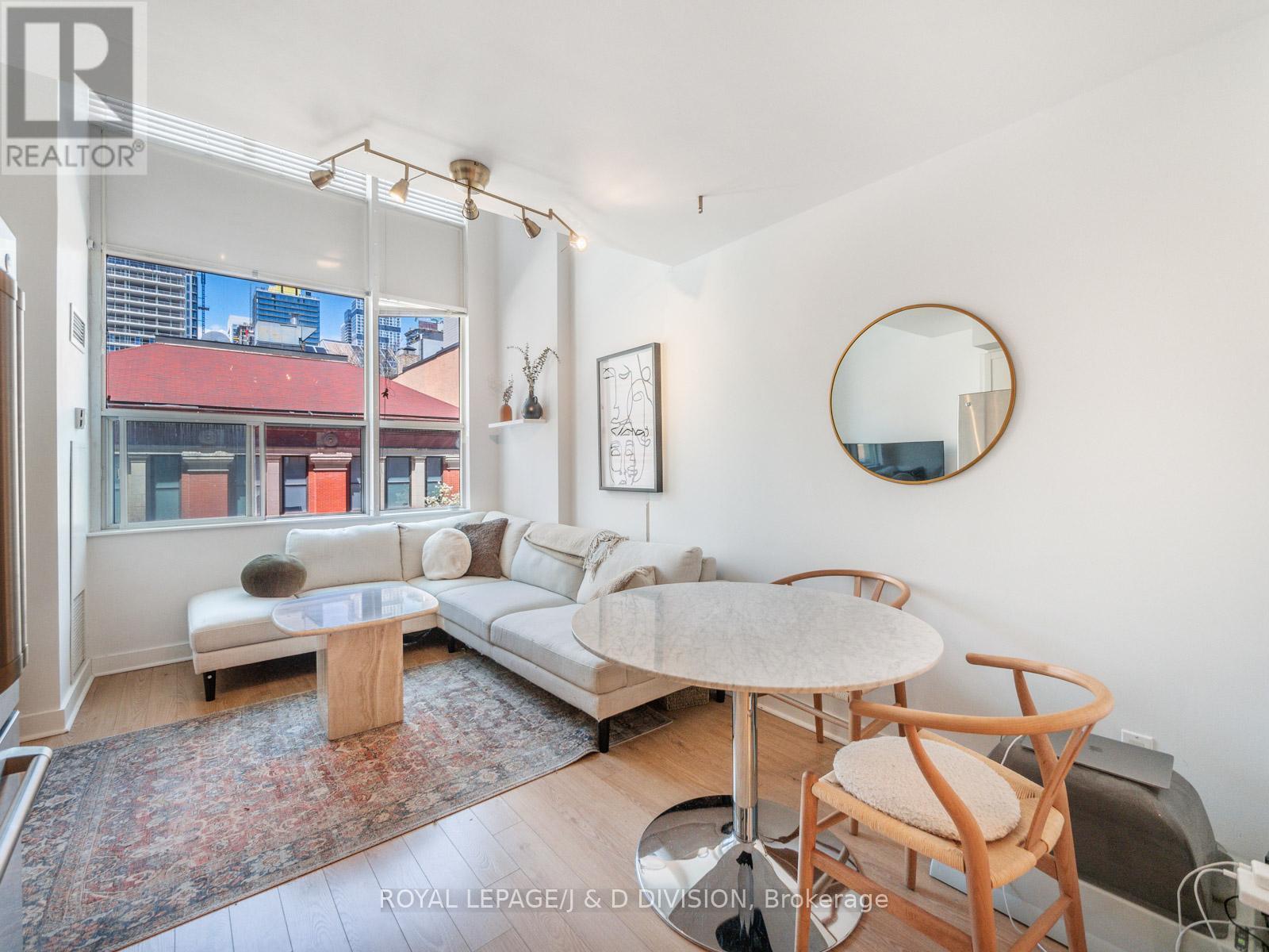 












308 - 77 LOMBARD STREET

,
Toronto,




Ontario
M5C3E1

