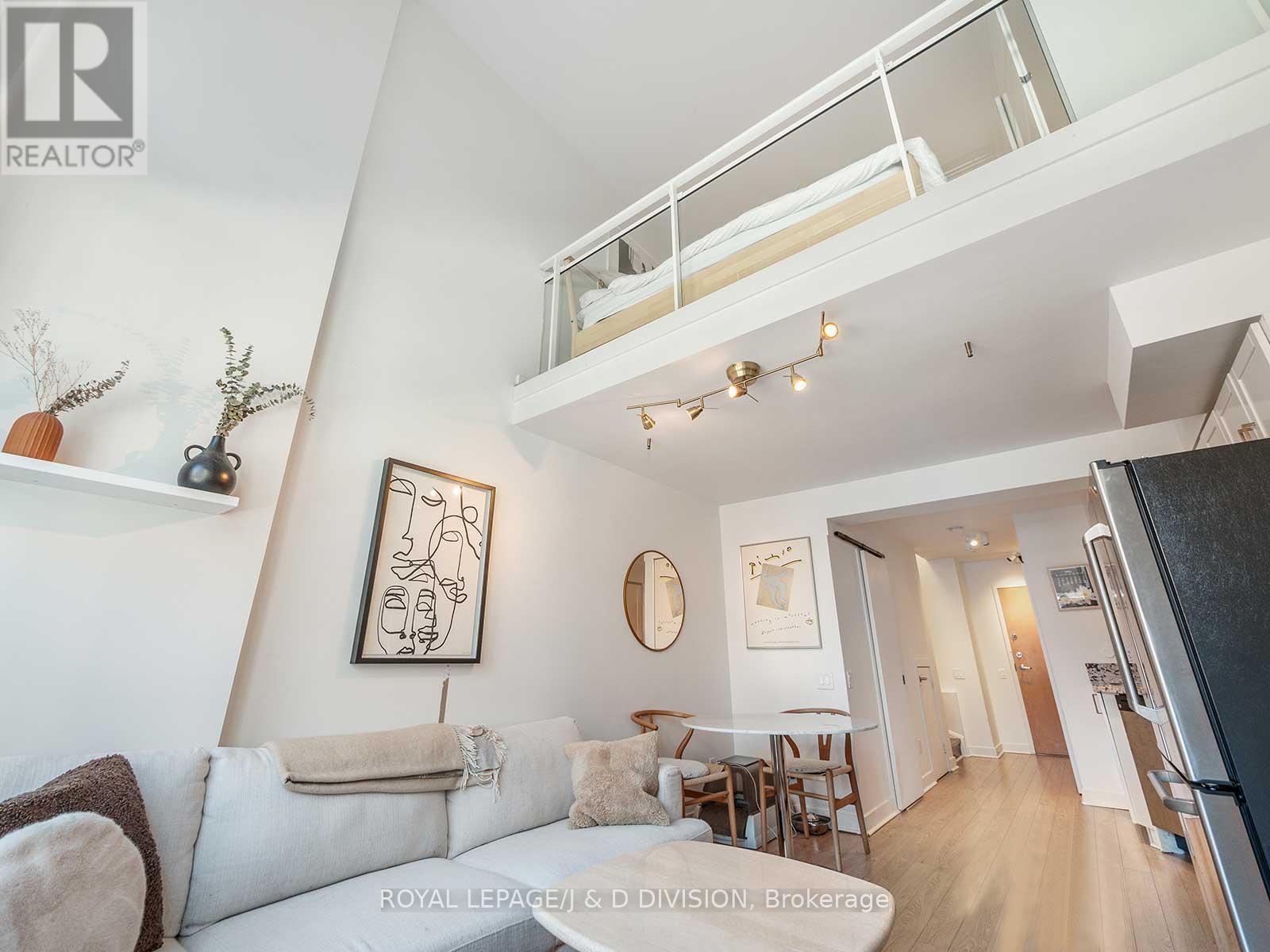 












308 - 77 LOMBARD STREET

,
Toronto,




Ontario
M5C3E1

