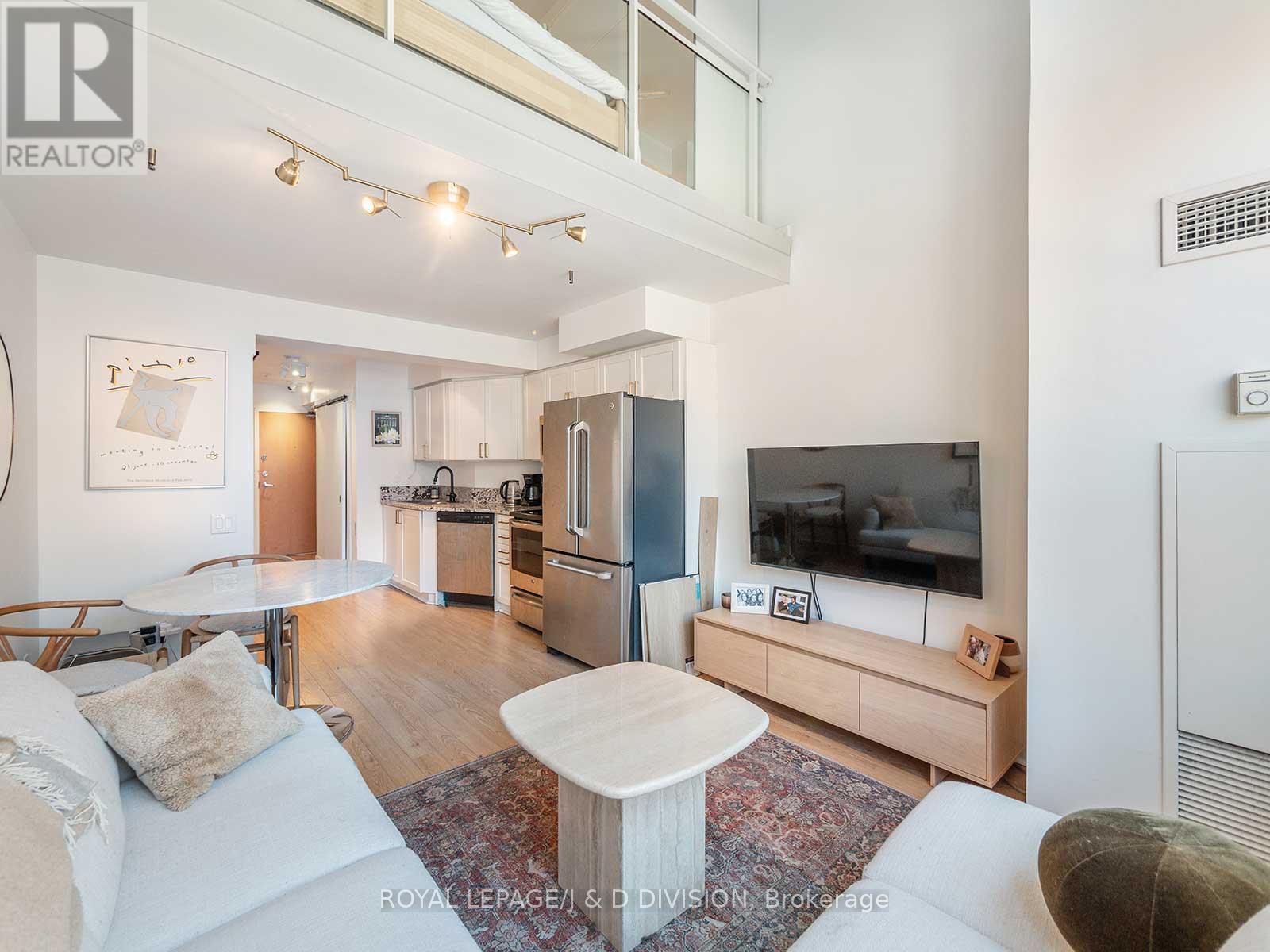 












308 - 77 LOMBARD STREET

,
Toronto,




Ontario
M5C3E1

