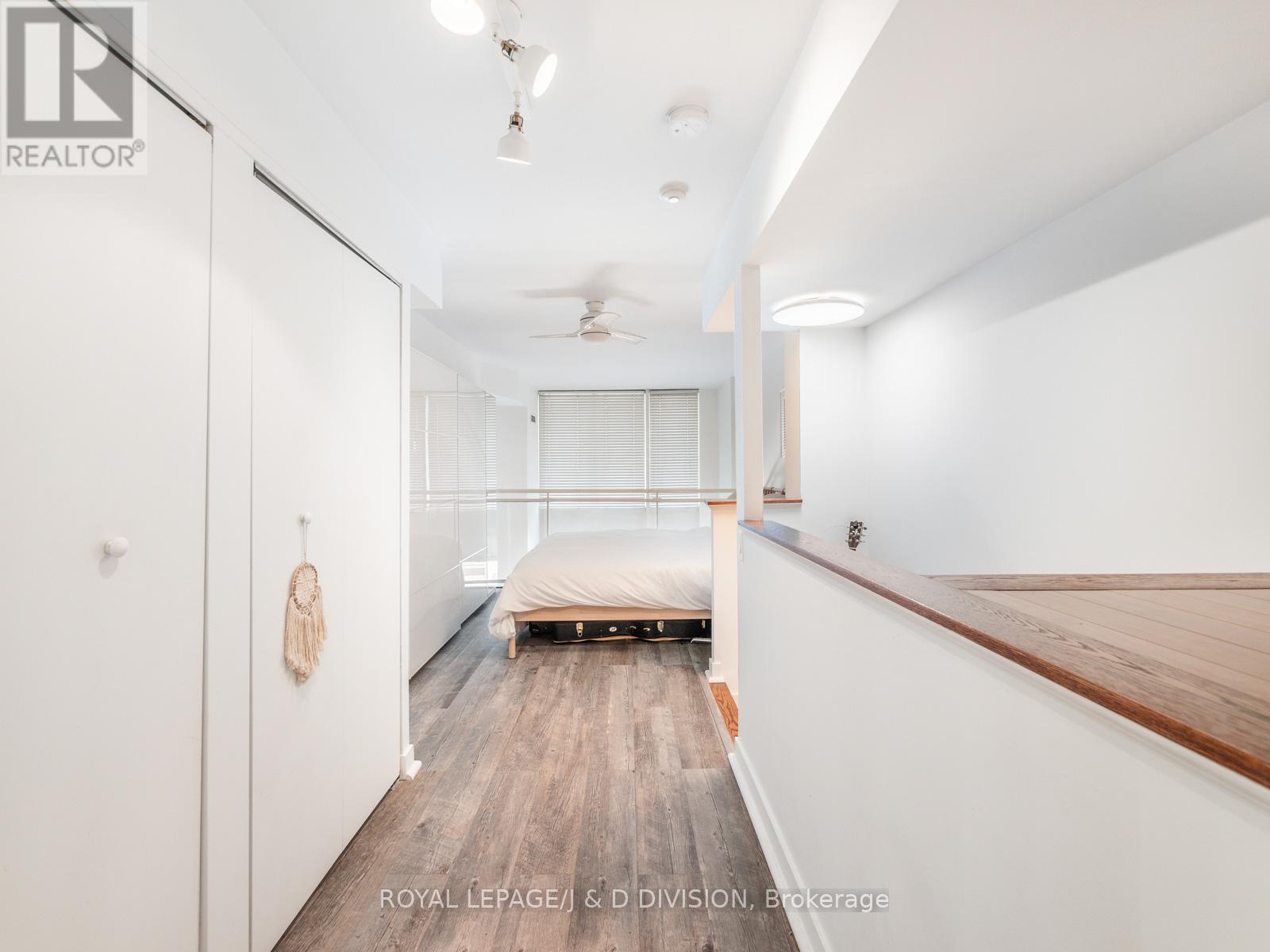 












308 - 77 LOMBARD STREET

,
Toronto,




Ontario
M5C3E1

