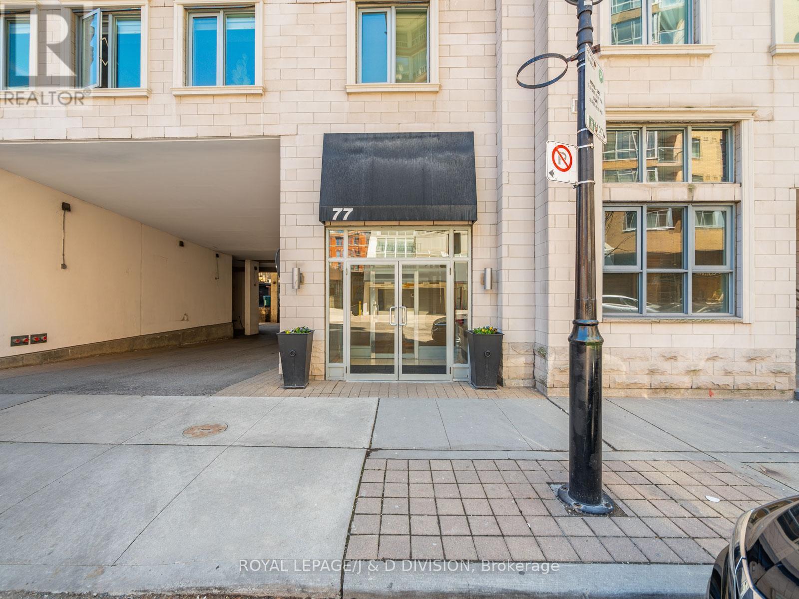 












308 - 77 LOMBARD STREET

,
Toronto,




Ontario
M5C3E1


