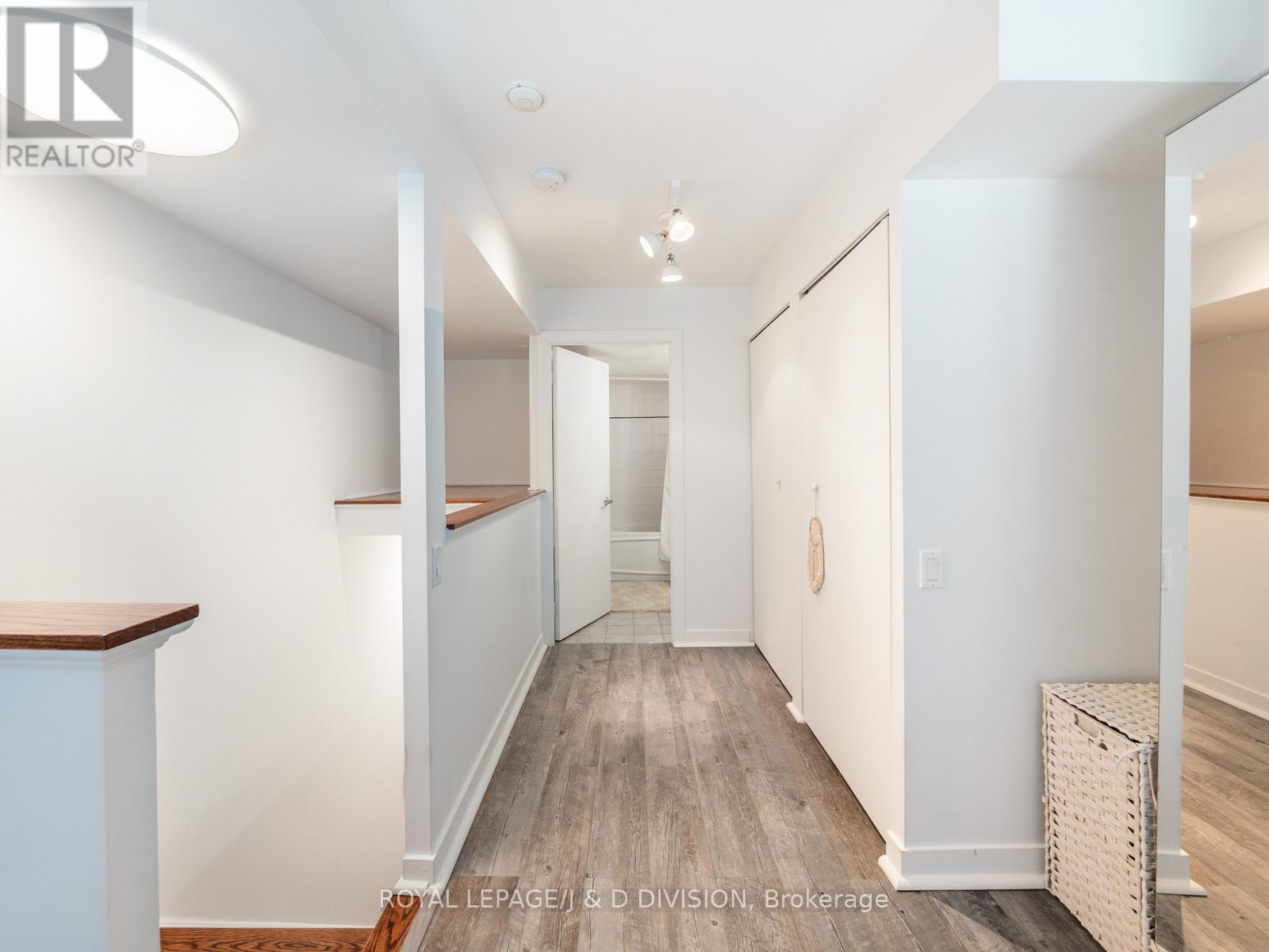 












308 - 77 LOMBARD STREET

,
Toronto,




Ontario
M5C3E1

