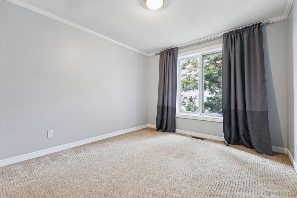 









13


Rue Woods

,
Gatineau (Aylmer),




QC
J9H6T4

