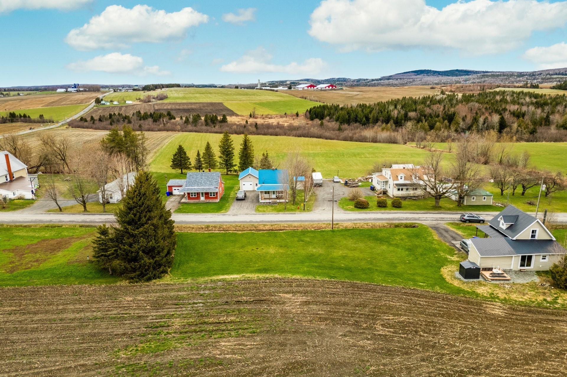 












Ch. St-Jacques

,
Saint-Herménégilde,







QC
J0B2W0

