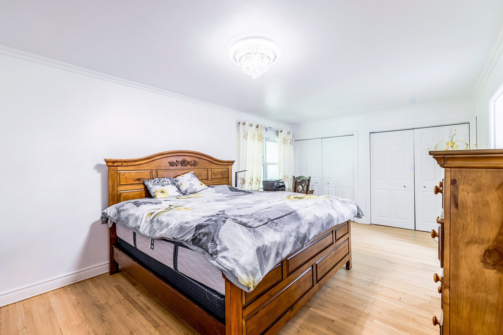 









533


Boul. Beaconsfield

,
Beaconsfield,




QC
H9W4C8

