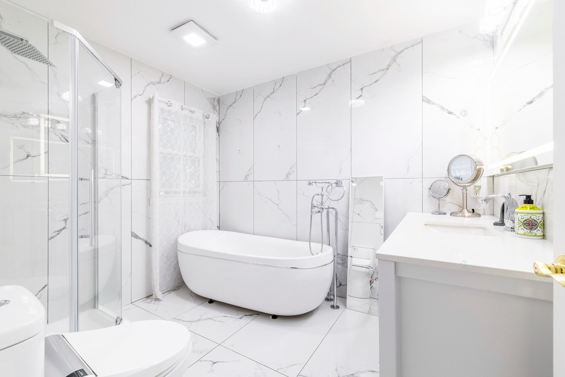 









533


Boul. Beaconsfield

,
Beaconsfield,




QC
H9W4C8

