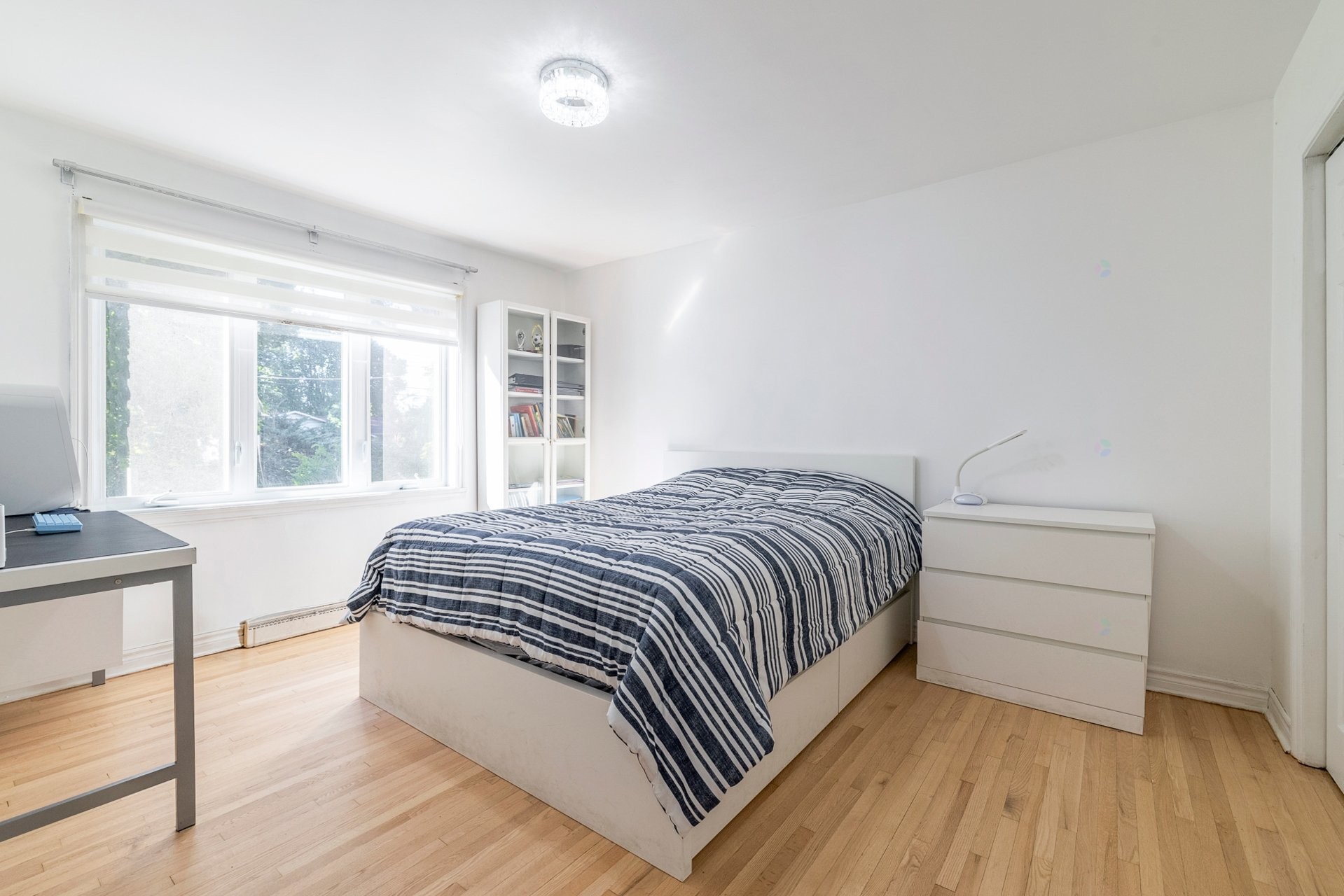 









533


Boul. Beaconsfield

,
Beaconsfield,




QC
H9W4C8

