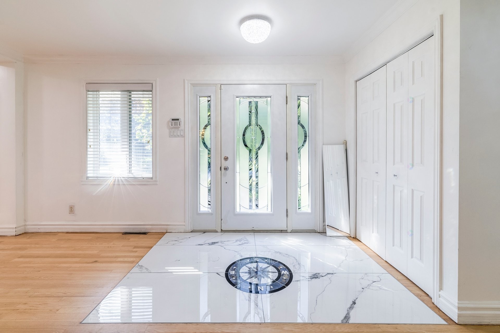 









533


Boul. Beaconsfield

,
Beaconsfield,




QC
H9W4C8

