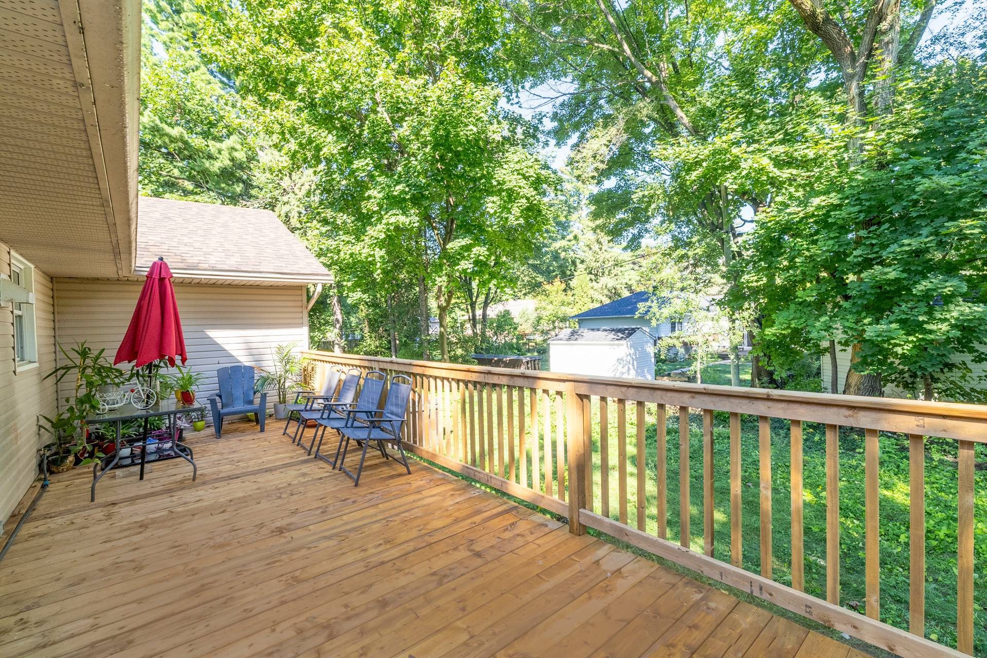 









533


Boul. Beaconsfield

,
Beaconsfield,




QC
H9W4C8

