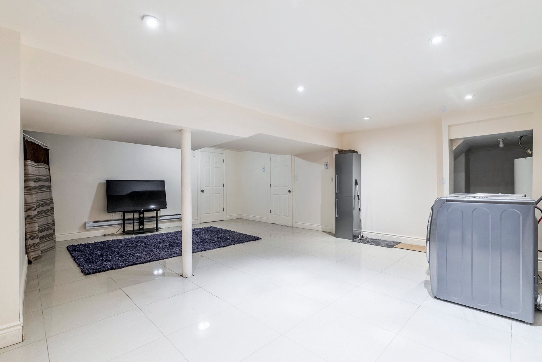 









533


Boul. Beaconsfield

,
Beaconsfield,




QC
H9W4C8

