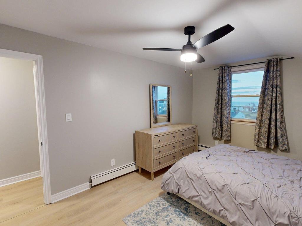 












4 Cooling Street

,
Glace Bay,




NS
B1A 5R7

