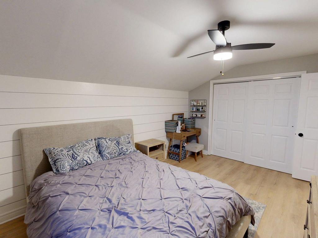 












4 Cooling Street

,
Glace Bay,




NS
B1A 5R7

