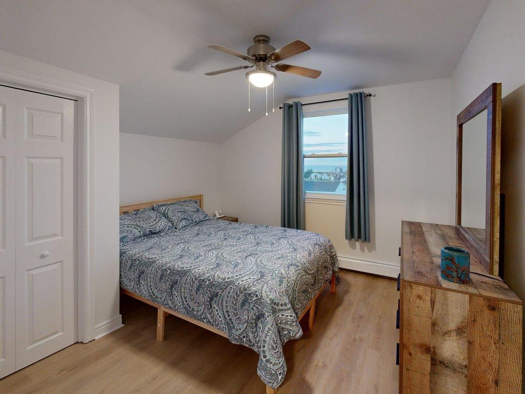 












4 Cooling Street

,
Glace Bay,




NS
B1A 5R7

