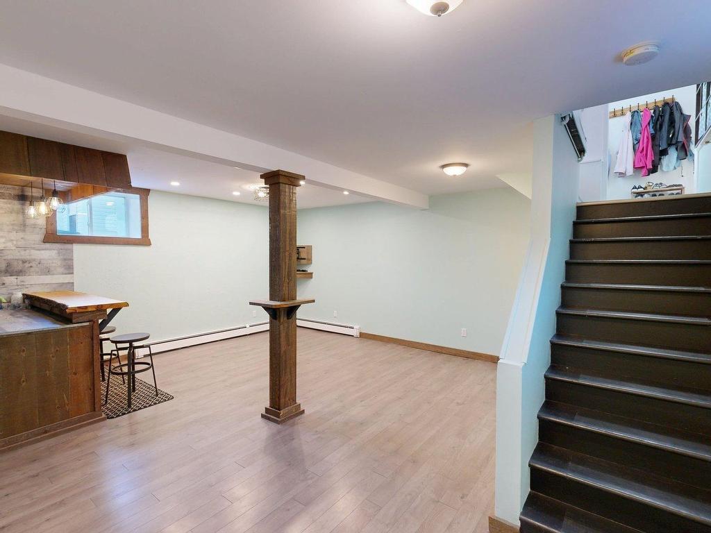 












4 Cooling Street

,
Glace Bay,




NS
B1A 5R7


