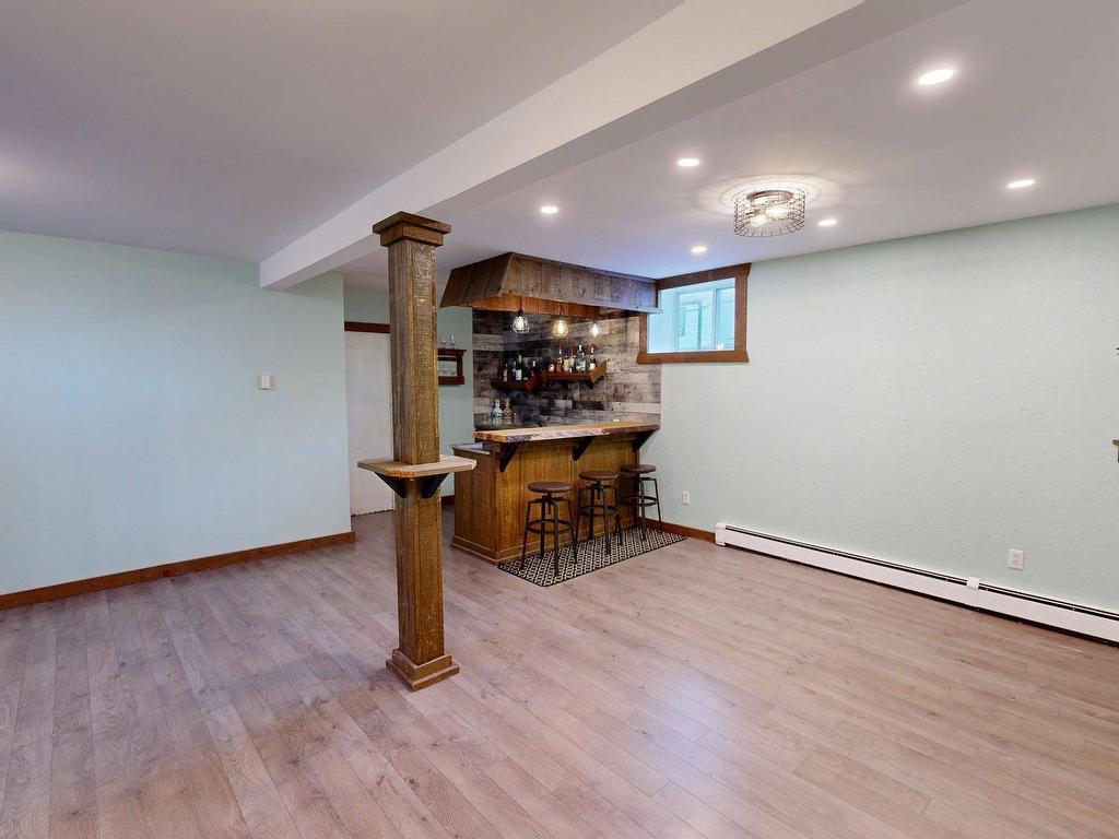 












4 Cooling Street

,
Glace Bay,




NS
B1A 5R7

