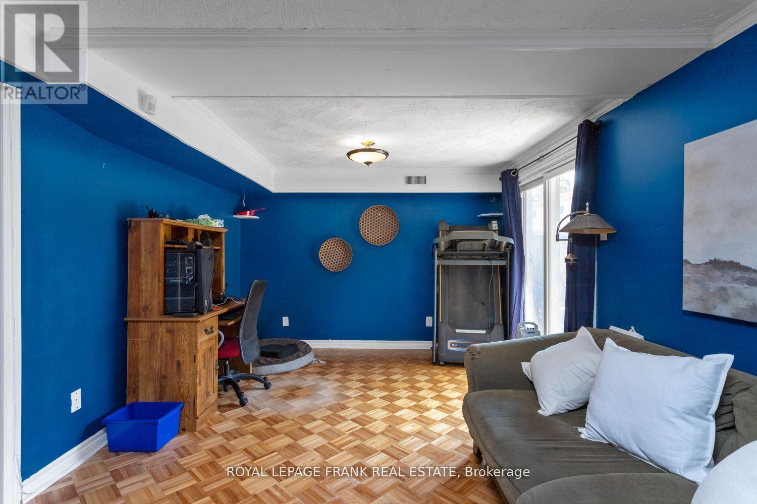 












42 - 700 HARMONY ROAD N

,
Oshawa (Pinecrest),




Ontario
L1K1S2

