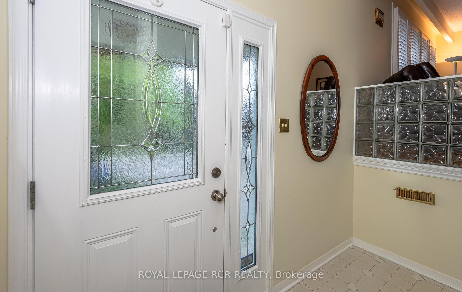 









231


Stouffer

Street,
Whitchurch-Stouffville,




ON
L4A 4Y8

